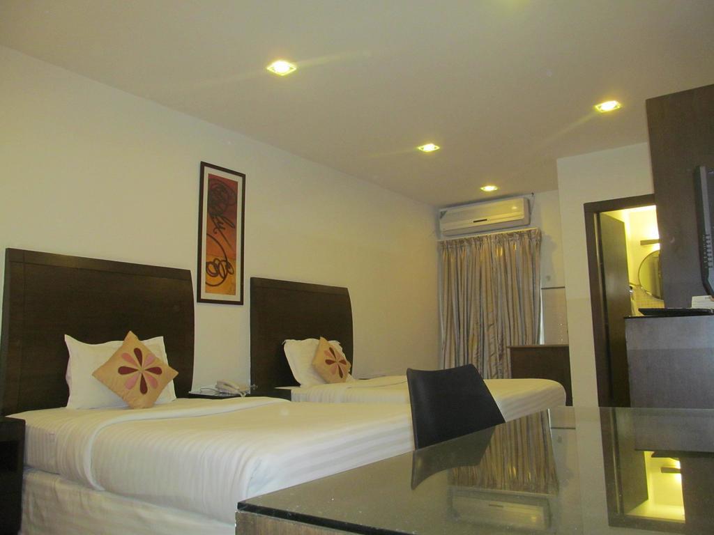 העיר בנגלור Shilton Residence מראה חיצוני תמונה