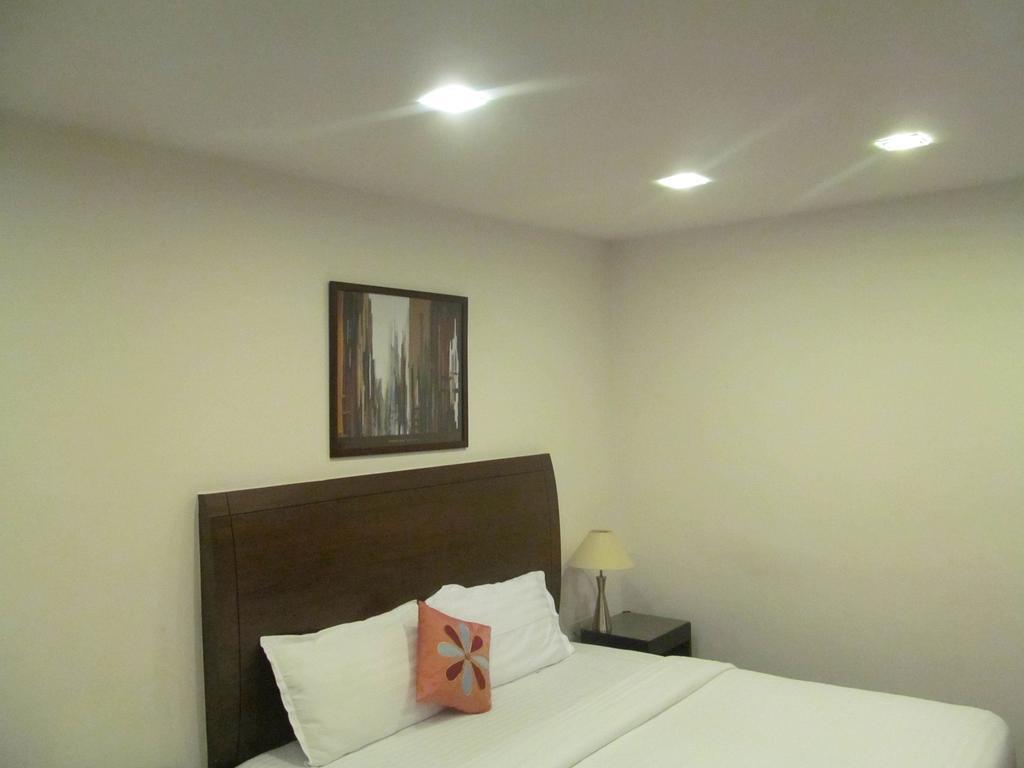 העיר בנגלור Shilton Residence מראה חיצוני תמונה